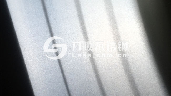 3mm不锈钢拉丝板表面效果
